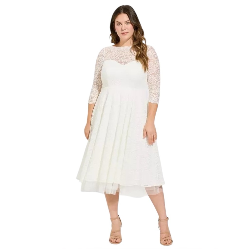 Torrid Ivory Lace & Tulle Sweetheart Illusion Wedding Dress Tea Length Size 18